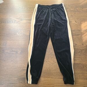 NWOT Forever 21 men's size M velvet sweatpants stripe on the sides